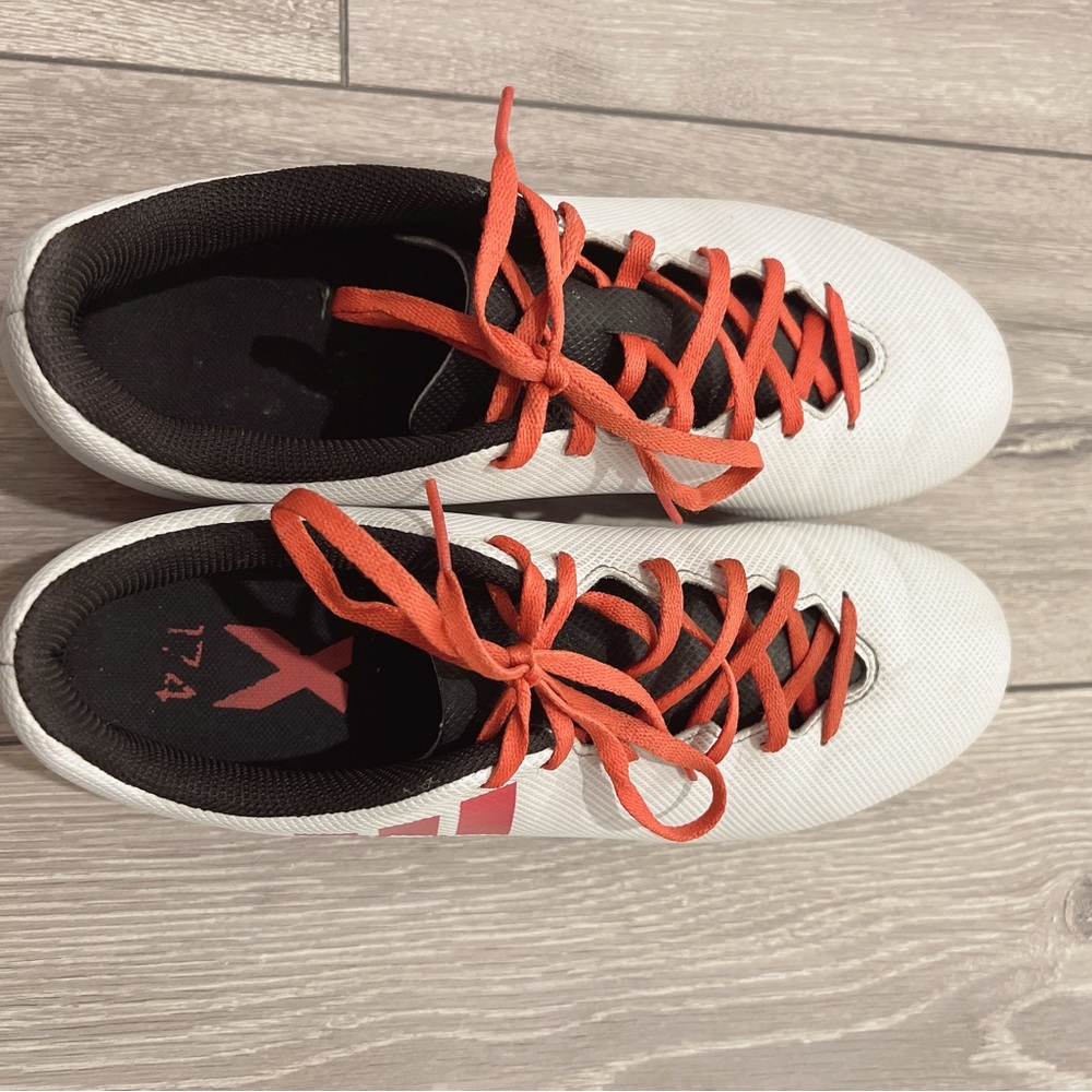 good condition soccer shoes